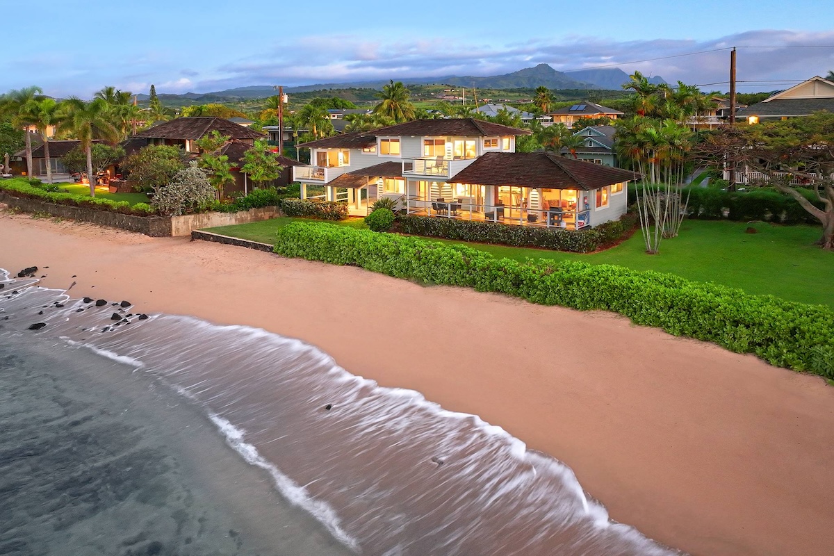 Hale Ohe - Beachfront Home in Poipu